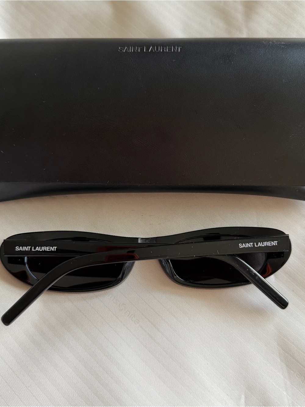 Saint Laurent Black Oval-Rectangle Sunglasses with Dark Lenses ASO Hailey Bieber - Picture 2 of 8